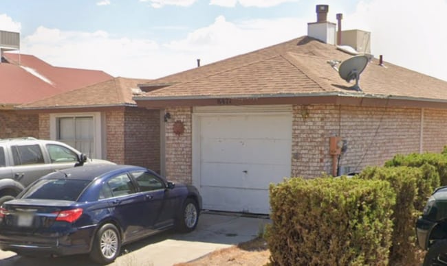 Building Photo - 8471 Paddlefoot Ln