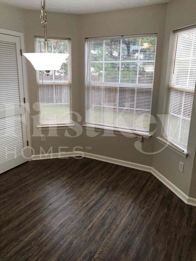 Foto del edificio - 1283 Labrador Ln