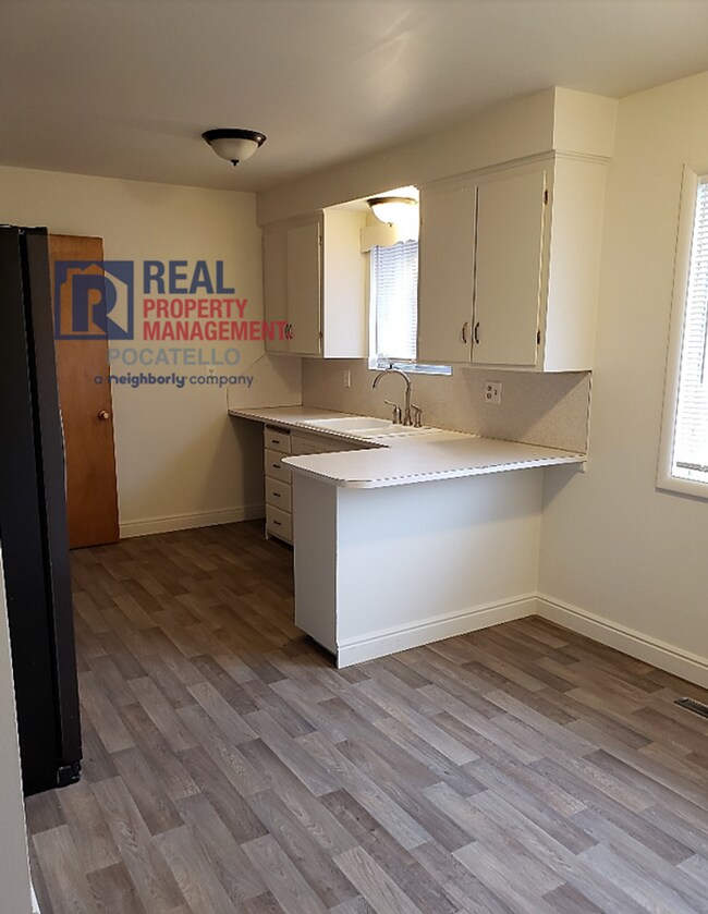Foto del edificio - 3 Bedroom 1 Bath Home - 1 car garage - PET...