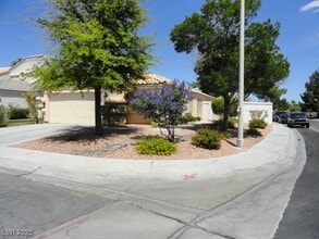 Building Photo - 2050 Club Crest Way