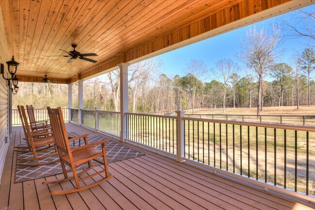 Foto del edificio - 400 Rish Store Rd