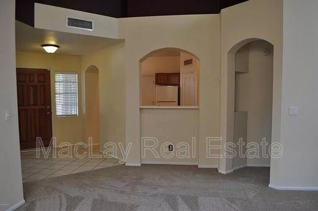 Building Photo - 65 W Greentree Dr