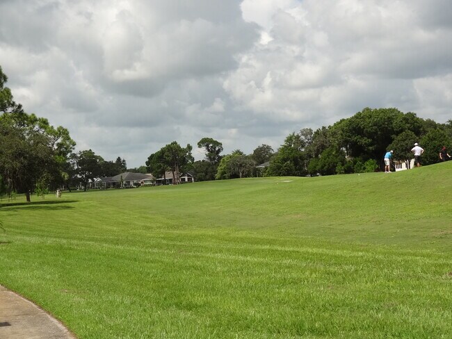 12th Tee - 5568 Matanzas Dr