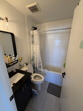 Building Photo - 227 Ave Blackburn