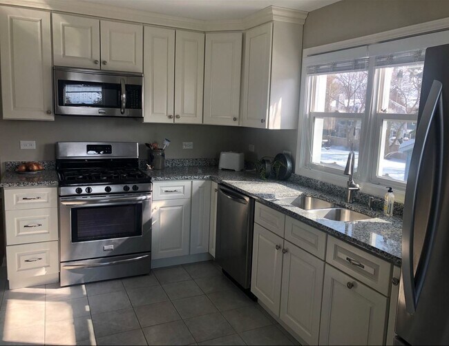 Foto del edificio - 119 E Sunnyside Ave