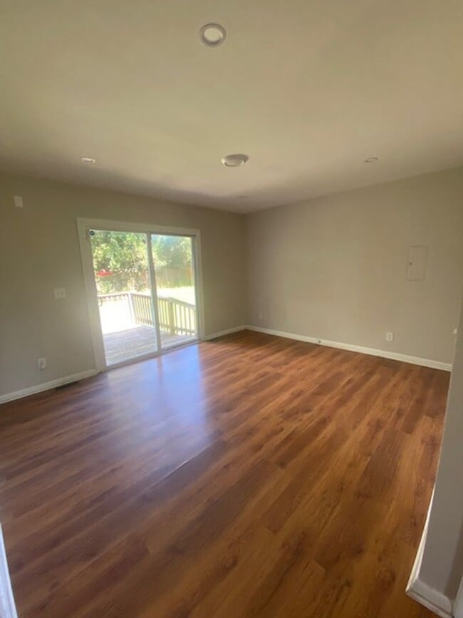 Building Photo - 7316 VanGrayson~ Cliffdale Pointe ~ 2 WEEK...