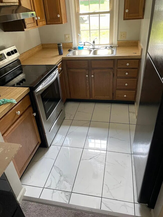 Foto del edificio - 1617 Chadwick Cir