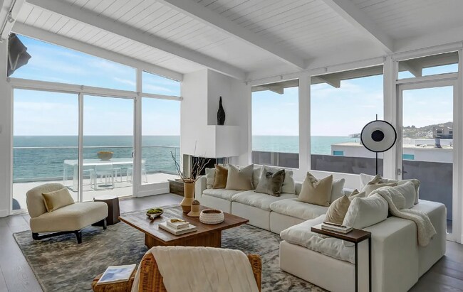 Foto del edificio - 26060 Pacific Coast Hwy Malibu, CA 90265