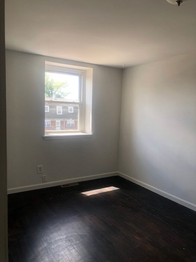 Foto del edificio - Charming & Move-In Ready Home in Baltimore!
