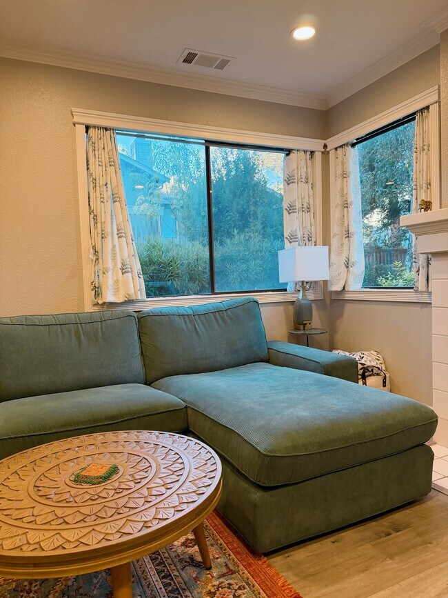 Foto del edificio - 34736 Tuxedo Cmn