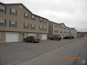 Building Photo - 204 Betsinger Rd