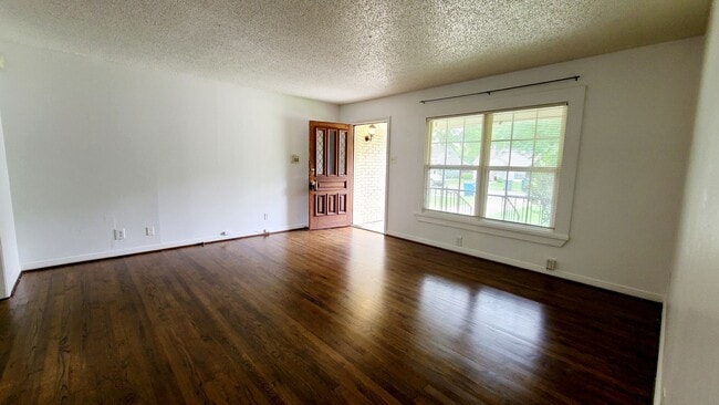 Foto del edificio - 2-Bedroom, 1-Bath Hampton Place Home