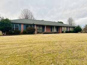 Building Photo - 124 Riverdale N
