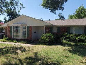 Building Photo - 1505 Suggett Ave