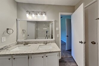 Building Photo - 8155 Big Oak Trail Dr