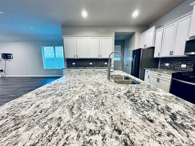 Foto del edificio - 1217 Antelope Passing Dr