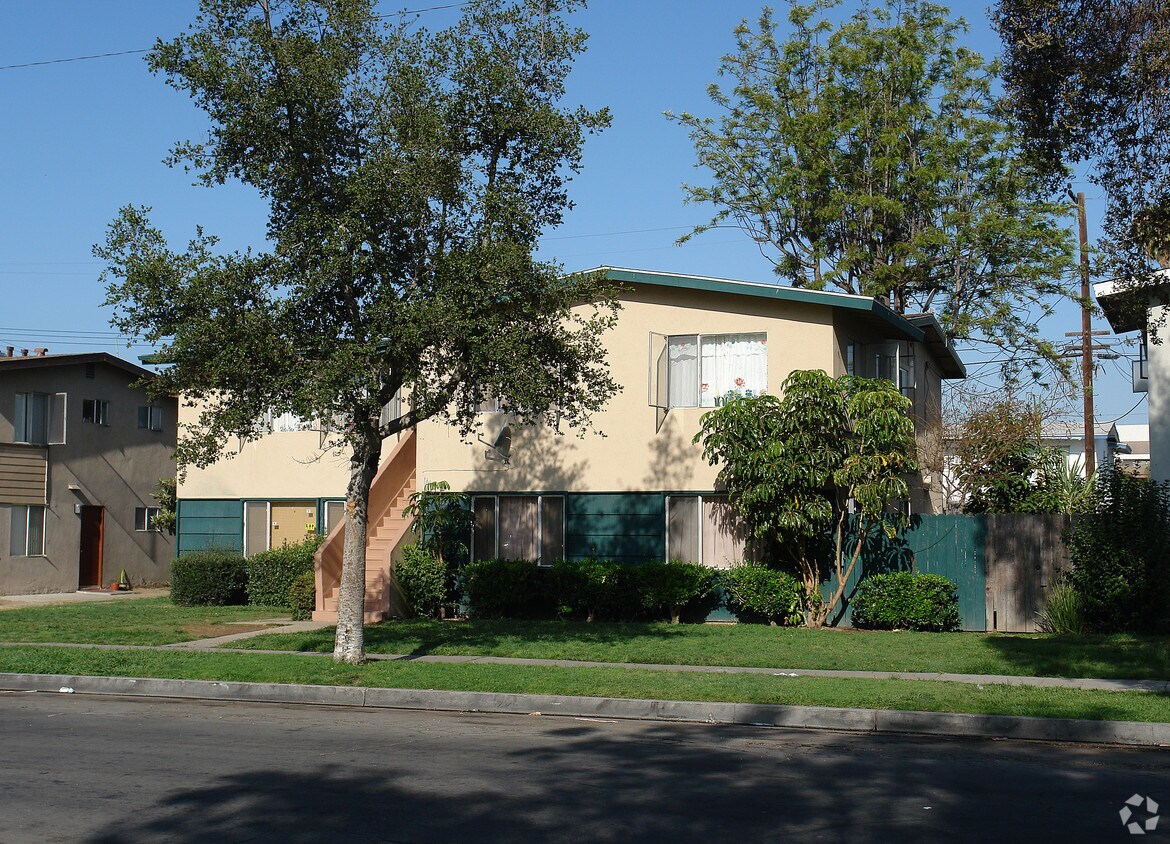 Foto del edificio - 2516 S Rosewood Ave