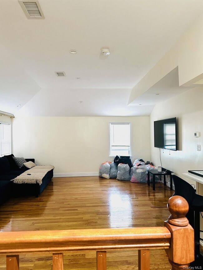 Foto del edificio - 114-32 168th St