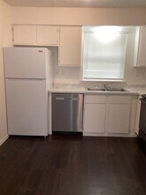 Building Photo - 300 S State Hwy 78