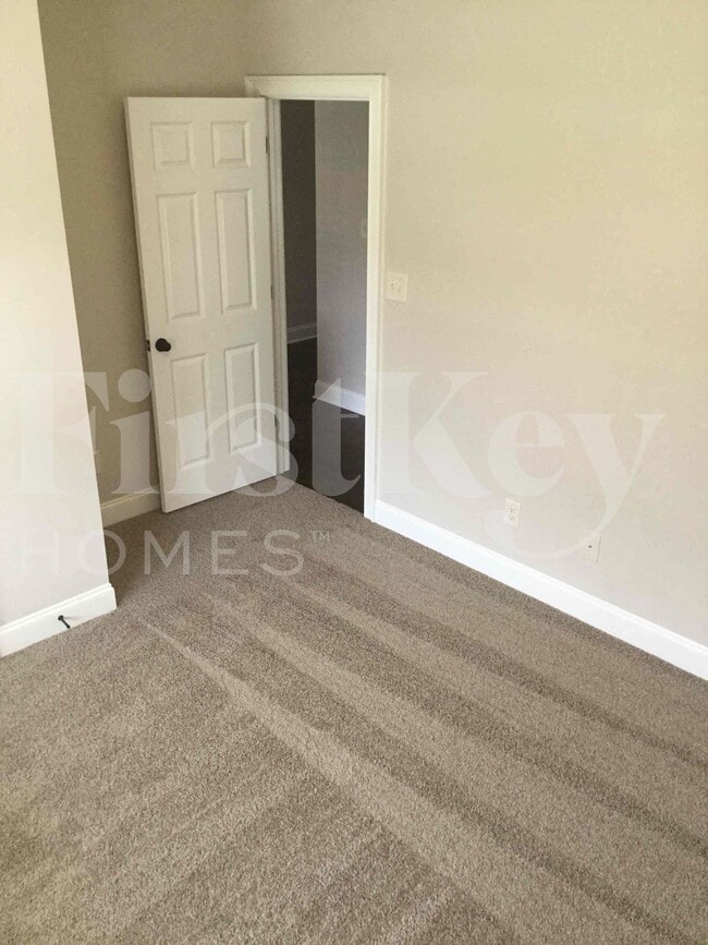 Building Photo - 54 Village Pass