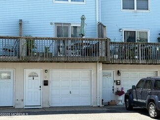 Building Photo - 9 Beachway Ave