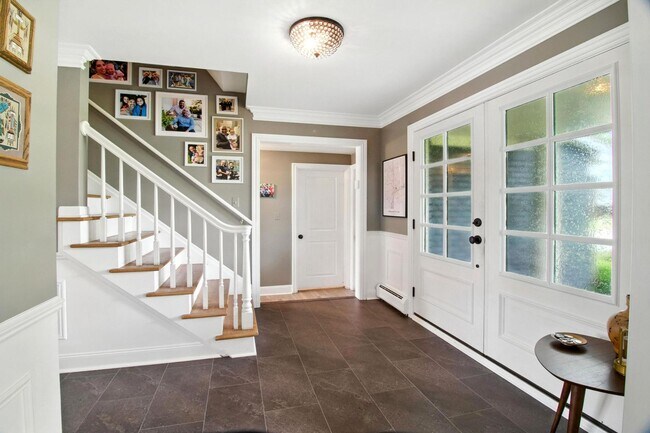 Foto del edificio - 5840 Sutters Ln