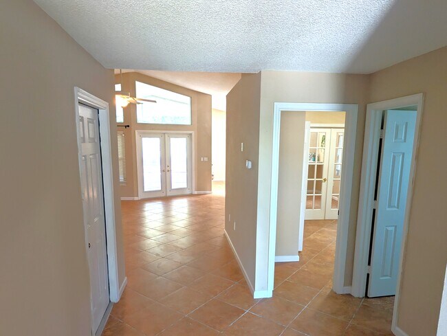 Foto del edificio - 3815 Sugar Creek Ct