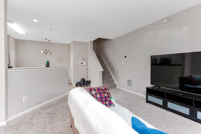 Building Photo - 16511 Enders Terrace