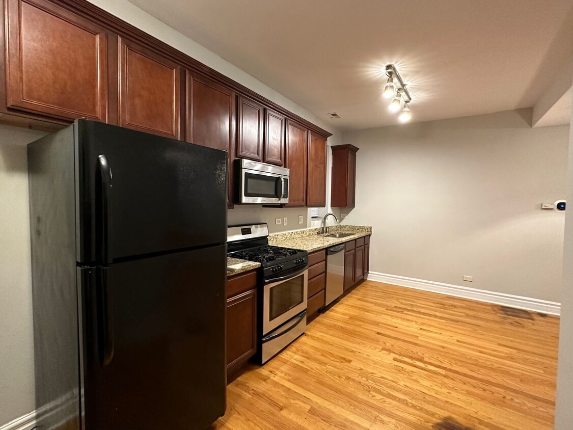 Foto principal - 3923 W Altgeld St