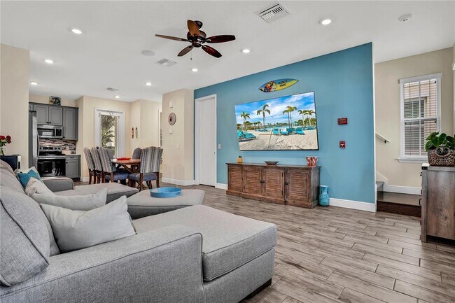 Building Photo - 3083 Pirate Way
