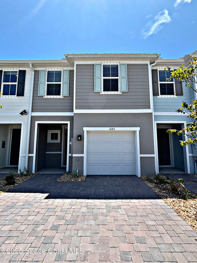 Building Photo - 1685 Kendall Pointe Pl
