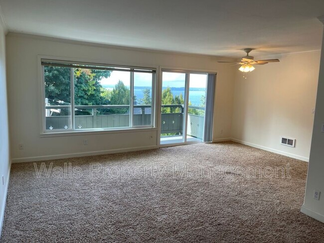 Building Photo - 7060 Lincoln Park Way SW