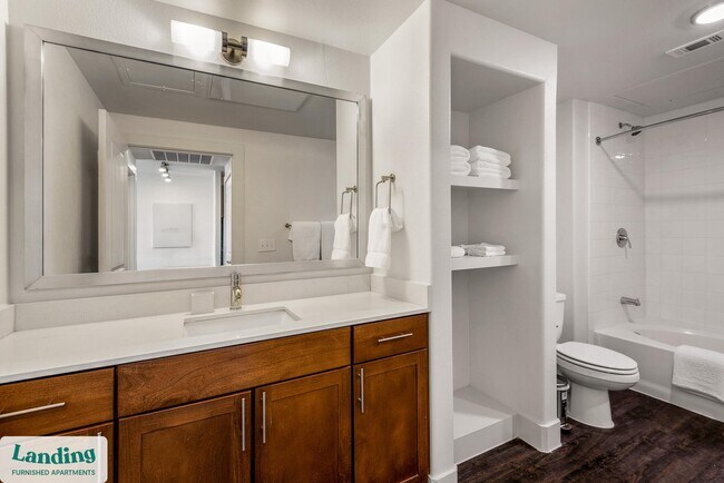 Building Photo - 711 Brentford Pl