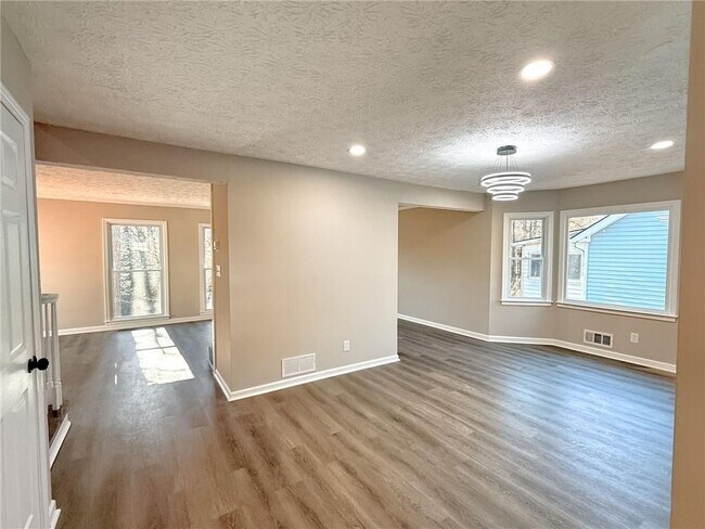 Building Photo - 2861 Spring Ridge Cir