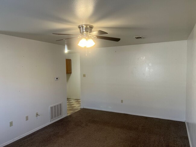 Building Photo - 350 S Davis St