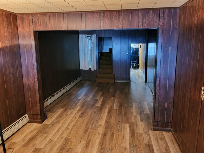 Foto del edificio - 1218 E Centre St