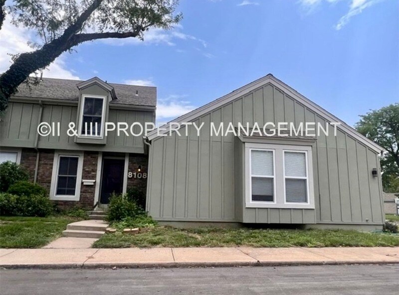 Foto principal - 8108 Monrovia St