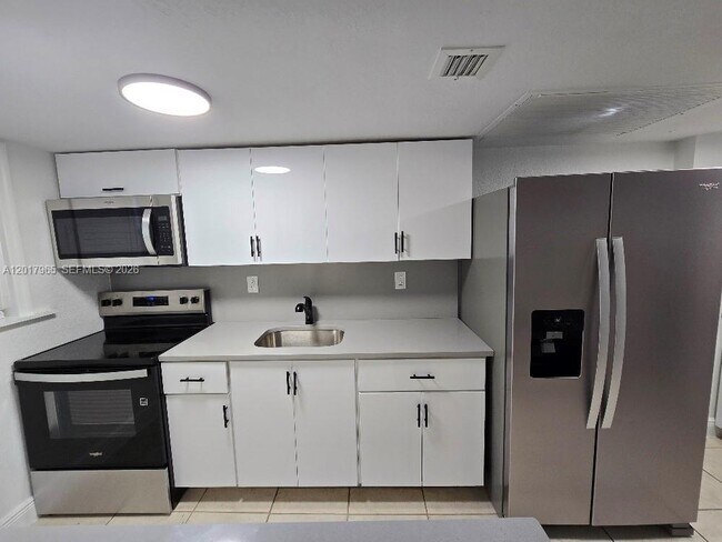 Foto del edificio - 3901 SW 112th Ave
