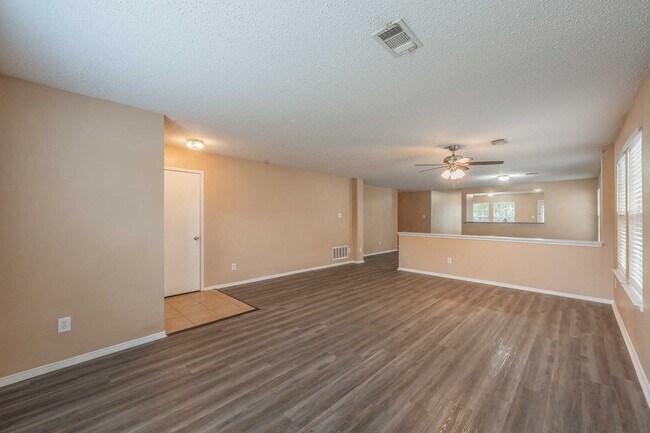 Foto del edificio - 3441 Caprock Ranch Rd