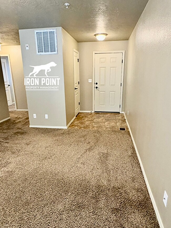 Foto del edificio - 16587 N Investor Loop