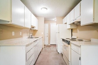Building Photo - 5160 NW Neakahnie Ave