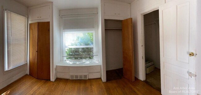 Building Photo - 313 S Huron St