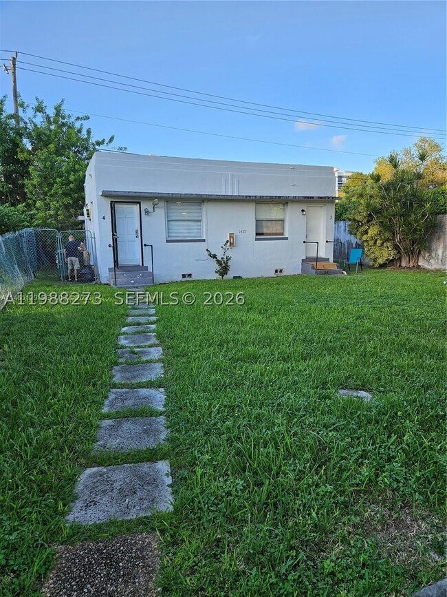 Foto del edificio - 1437 NE 110th St