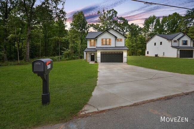 Foto del edificio - 4110 Whispering Oaks Dr