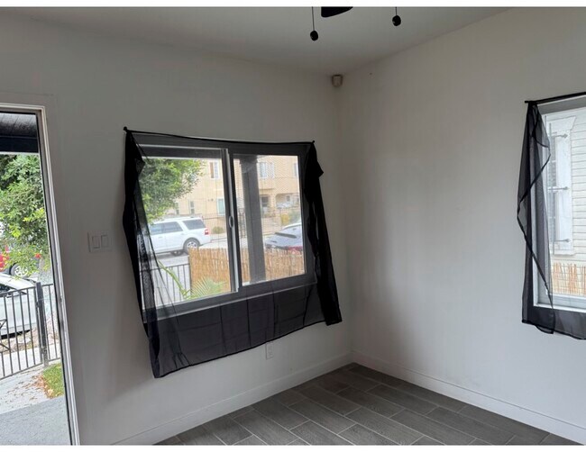 Foto del edificio - 6208 Converse Ave