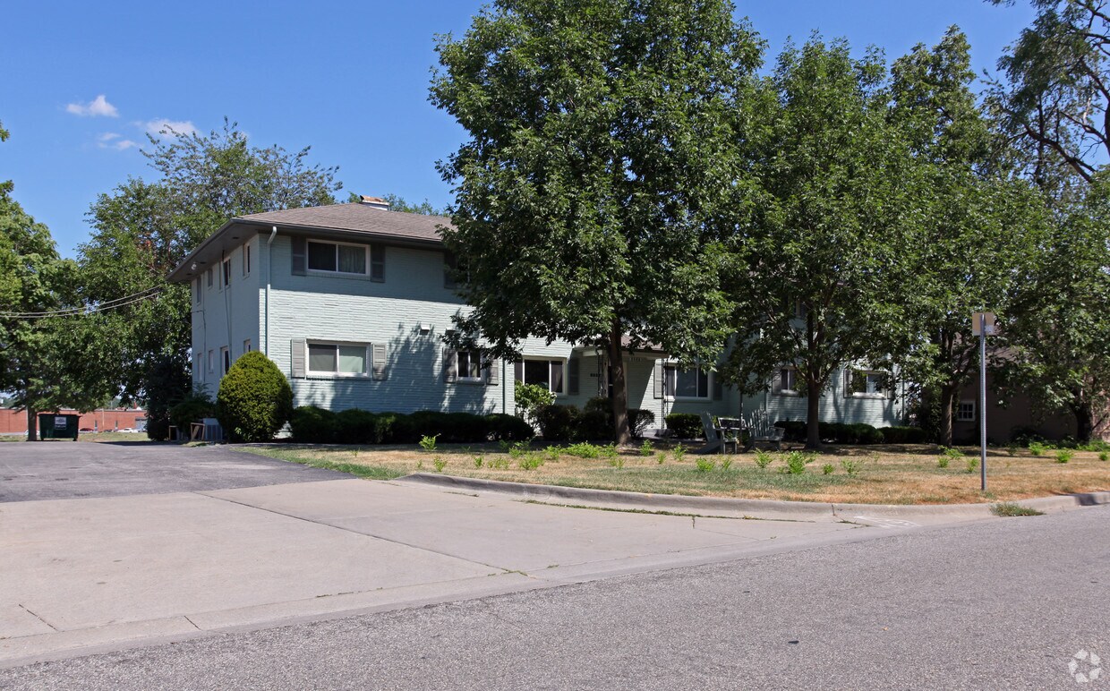 Foto principal - 6027 Metcalf Ln