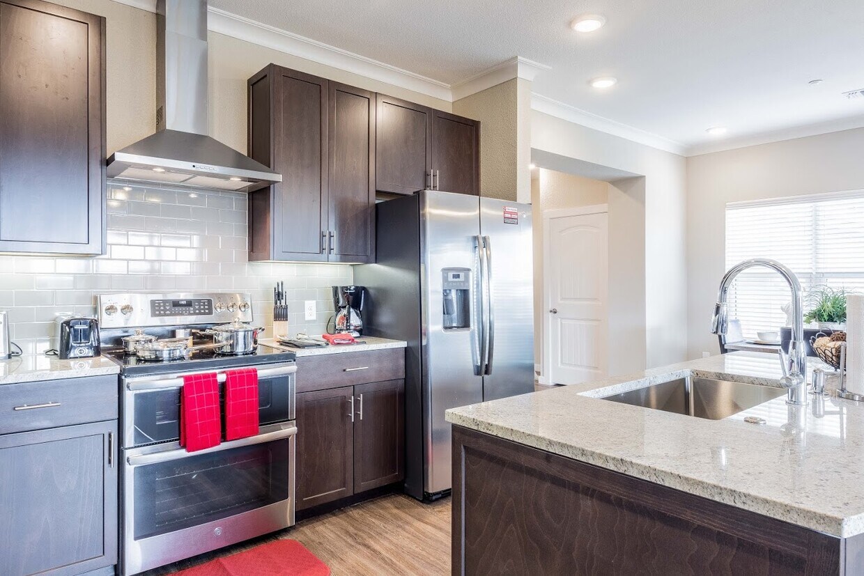 Sandstone Ridge 5501 Sherwood Dr Midland, TX Apartments for Rent in