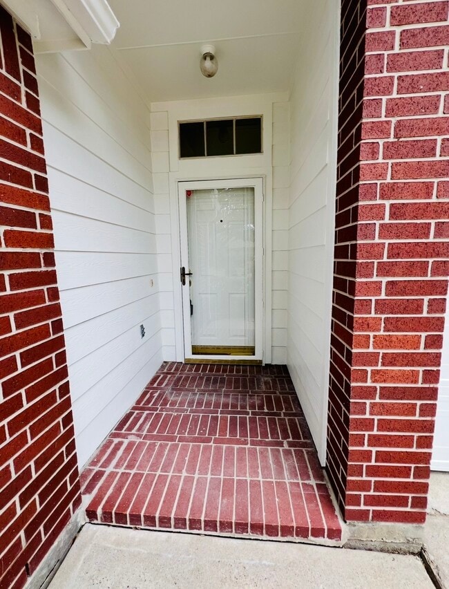 Building Photo - 6010 Forest Plaza Ct