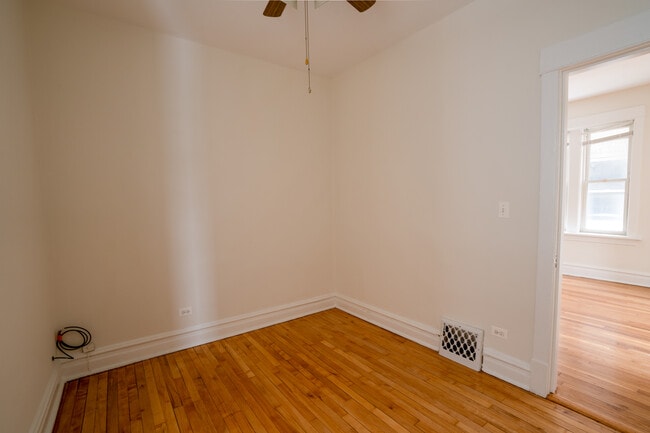 Building Photo - 3541 N Whipple St