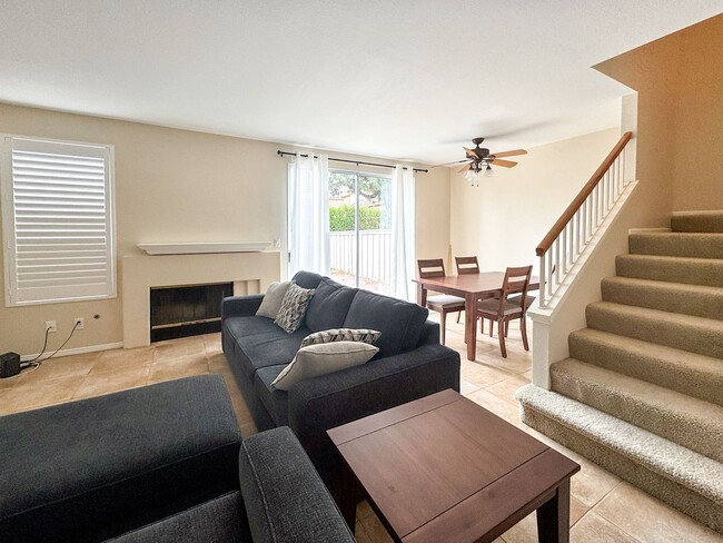 Foto del edificio - 2 Bedroom, 2.5 Bath Two-Story Townhome in ...